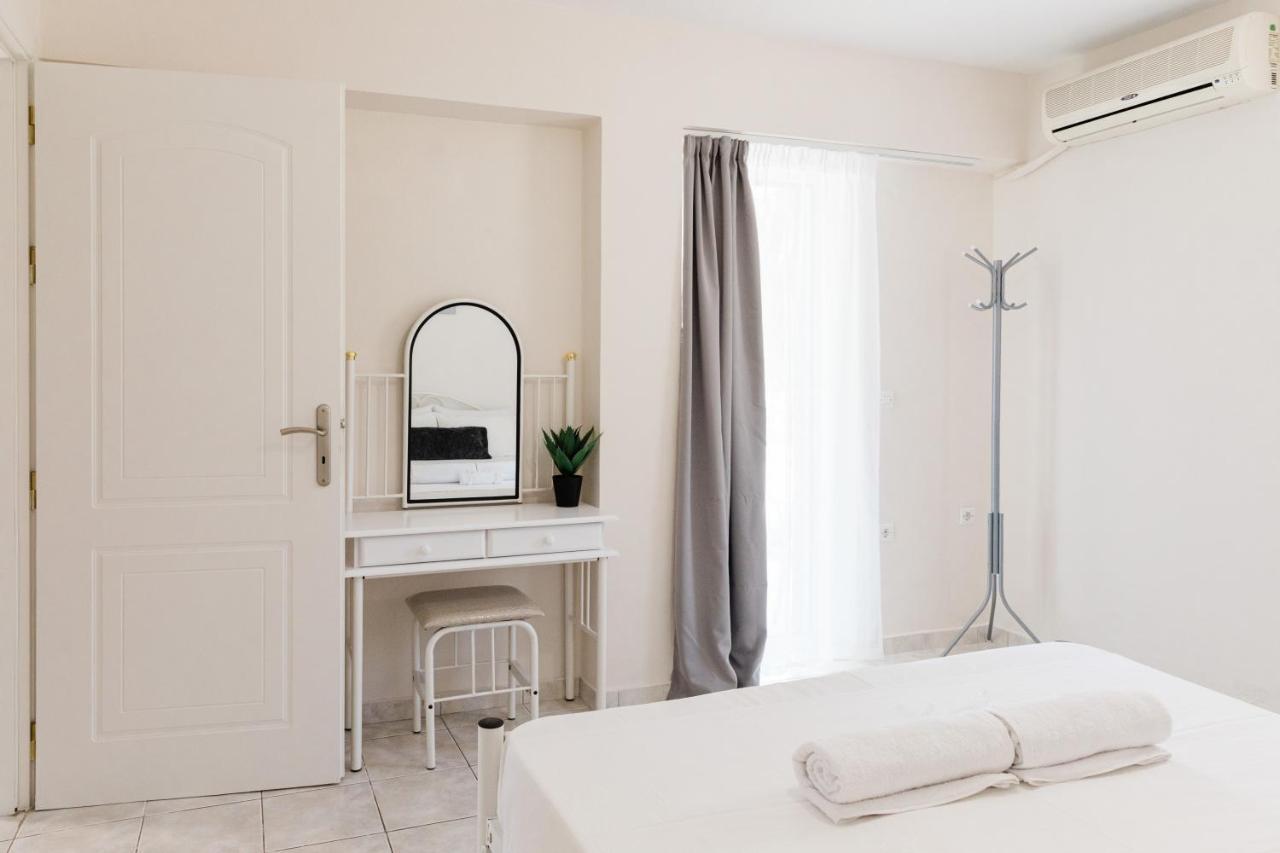 Alexandros Apartments Nydri Extérieur photo